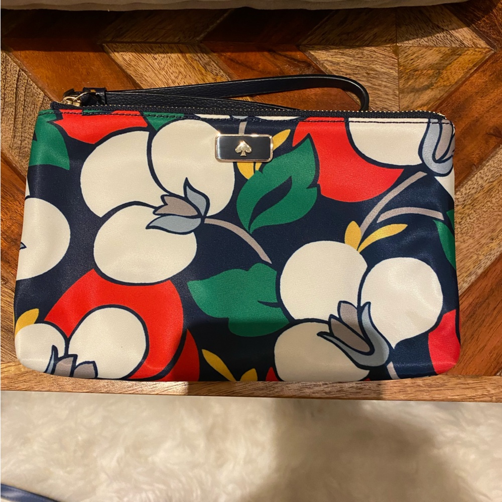 Brand New Never Used Kate Spade Wristlet.